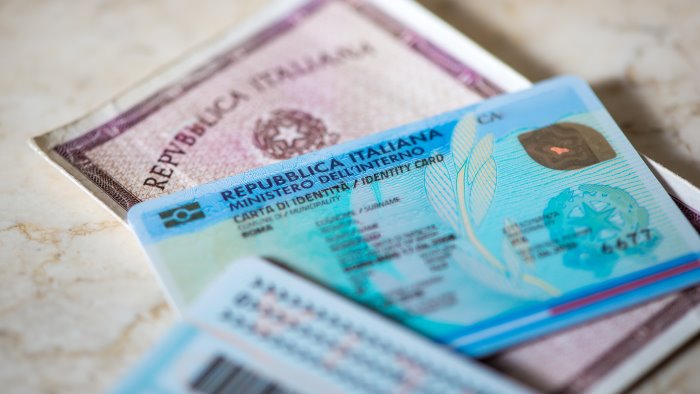 Sospensione temporanea del servizio di rilascio carte d'identità